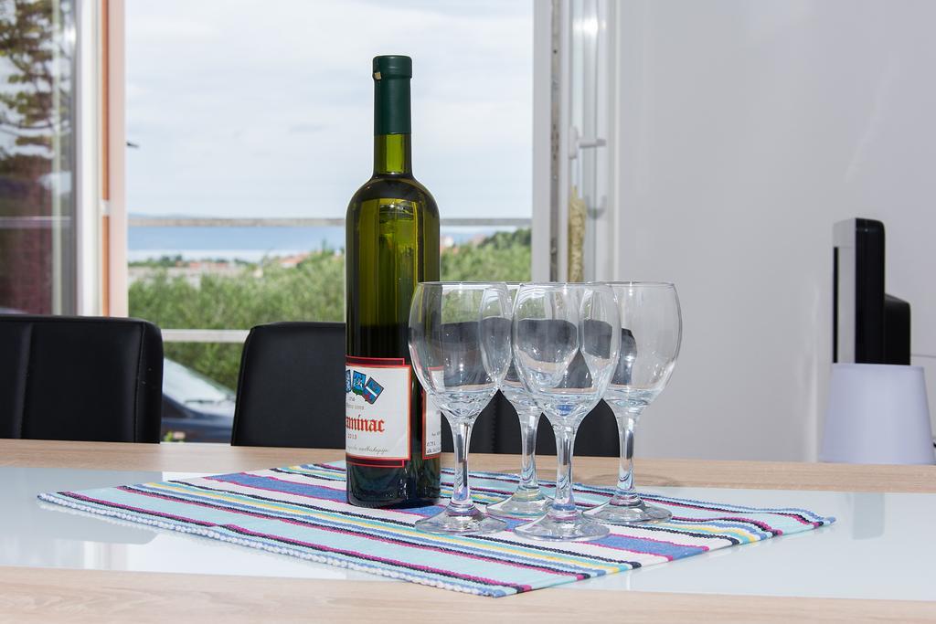 Apartment Gamma With Hydromassage Mini Pool Near Split Žrnovnica Εξωτερικό φωτογραφία